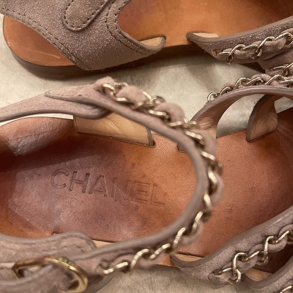 CHANEL Chain Link Sandal Gladiator - Picture 2 of 4